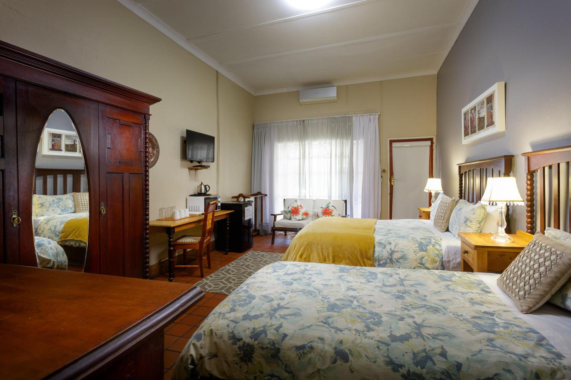 Horse And Mill Guesthouse コールズバーグ エクステリア 写真